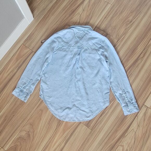 Rails Mateo Lace Up Long Sleeve Pocket Blouse in Light Denim Lyocell Chambray - Picture 6 of 10